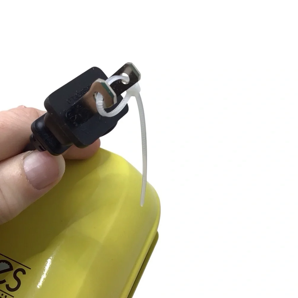 Babycakes Mini's Nonstick Coated Donut Maker #DNM-30 [Yellow] *NEW NO BOX